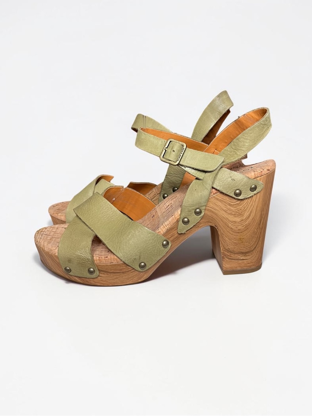 🌻Kork-Ease Drew Olive Green Leather Sandals Crisscross Studs Wood Heel Size 9